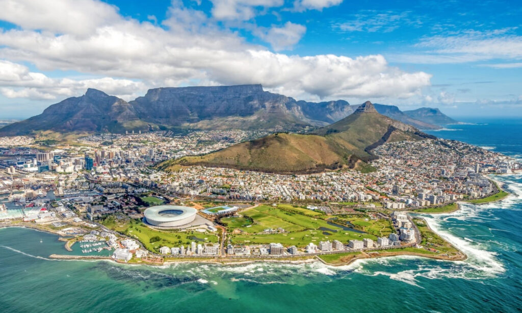 Visit Cape Town in January 2025 to Make Your Winter Trip a Beach-y Delight